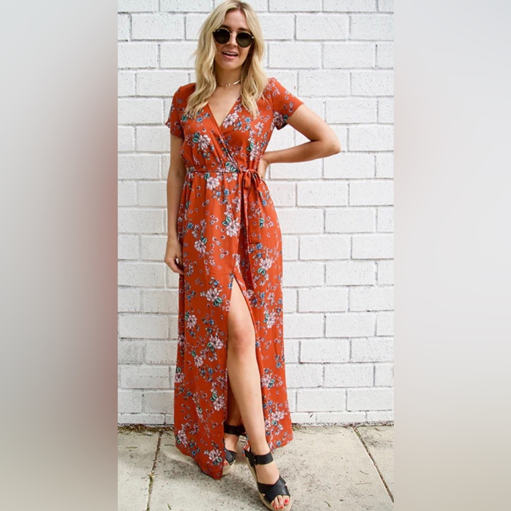 NWT Vestique Courtney Wrap Dress size Large